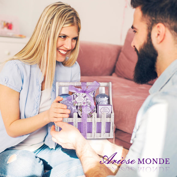 BATH SPA BASKET GIFT SET WITH LAVENDER & JASMINE SCENT - ariosemondegift